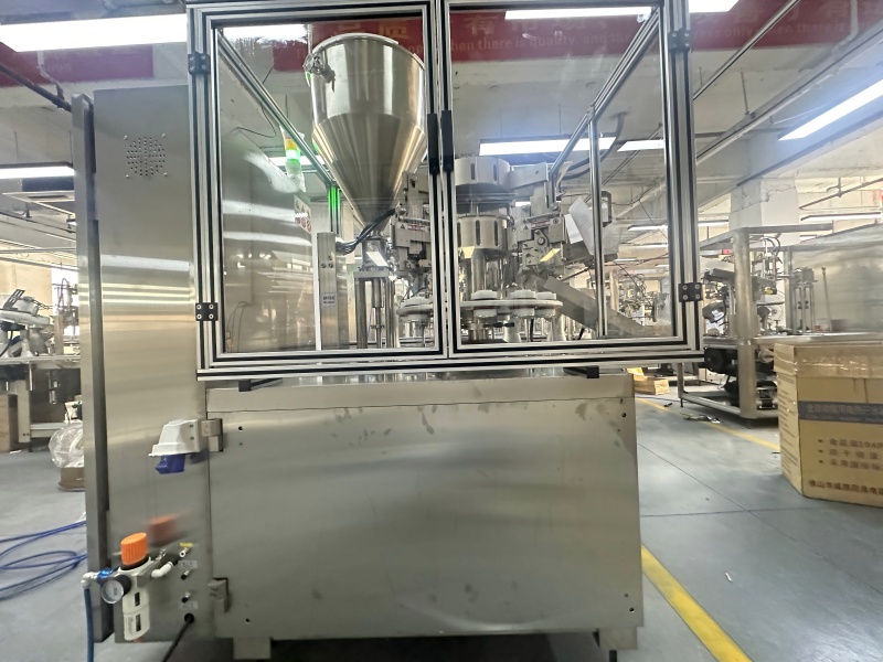Aluminum tube double-fold tail sealing machine3