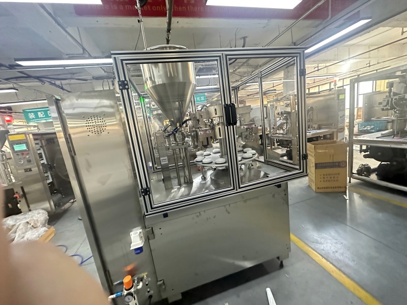 Aluminum tube double-fold tail sealing machine4