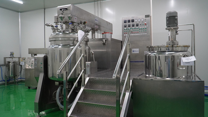 Professional Grade Homogenizing Blender for Cream Sauce Production